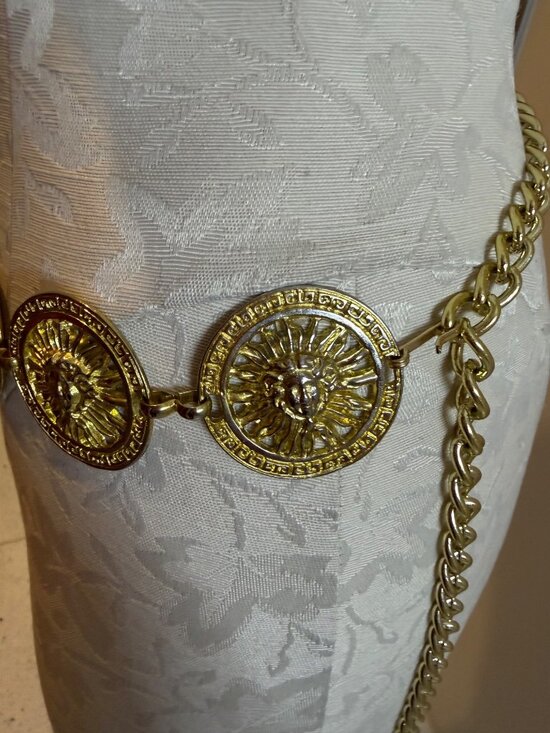 Vintage Womens Medusa Head Gold Chain Belt Round Linked Coin Medallions One Size